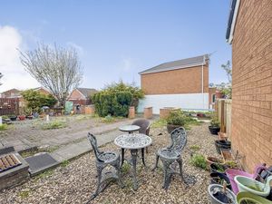 Photo 16- click for photo gallery